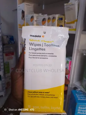 Medela Quick Clean Wipes for Breast Pump and Accessories.