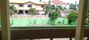 4bdrm House in Community 12, Tema Metropolitan for rent