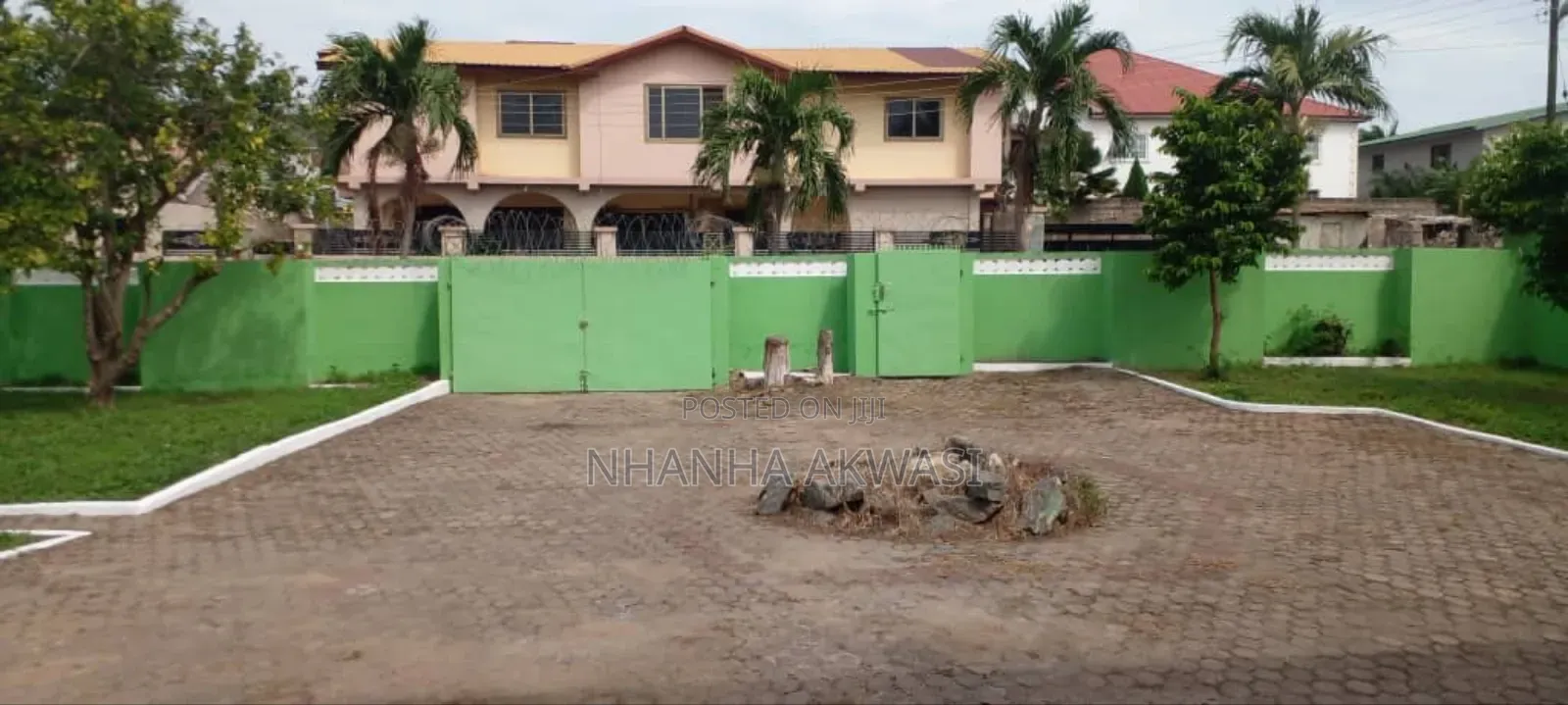 4bdrm House in Community 12, Tema Metropolitan for rent