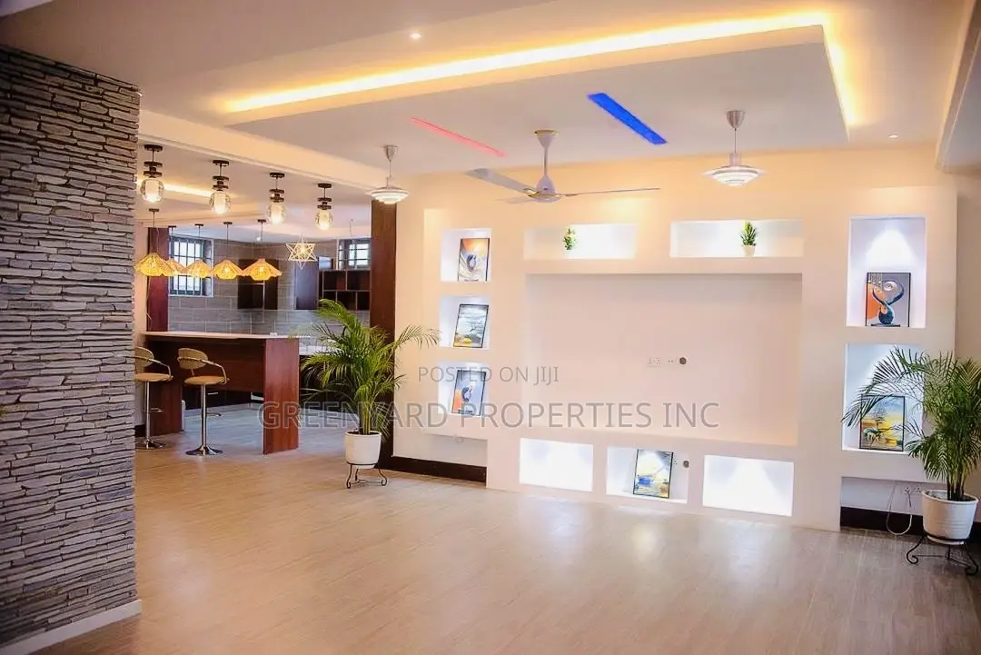 4bdrm Duplex in Oyarifa for sale