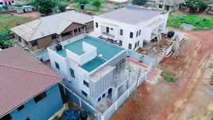 4bdrm Duplex in Oyarifa for sale