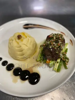 Junior Sous Chef/Sr. Chef De Partie