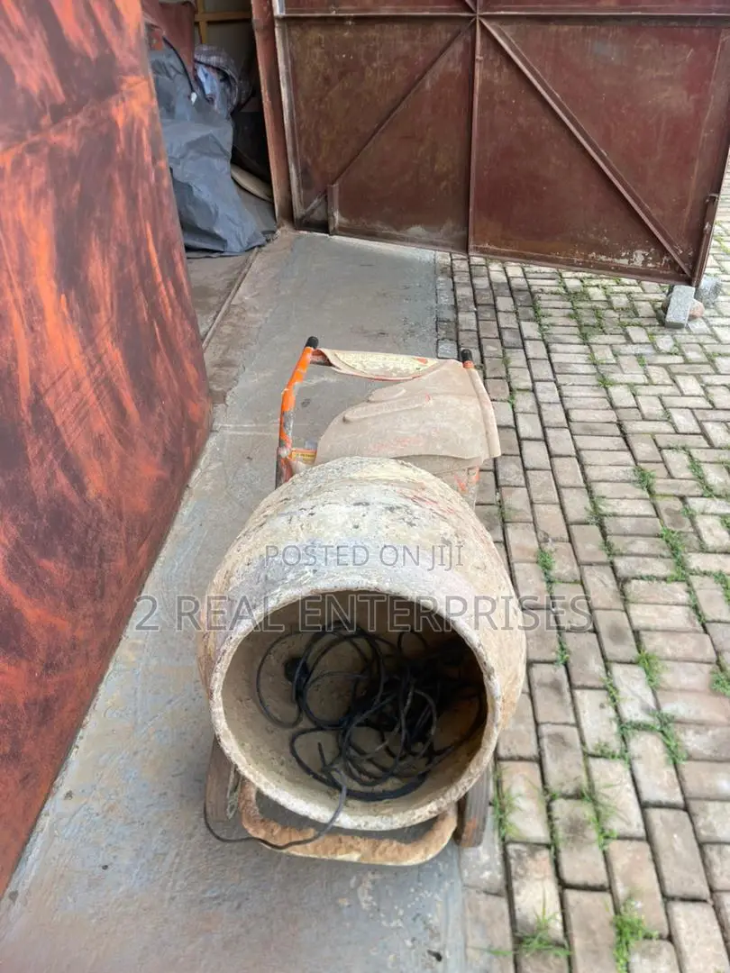 Mini Electric Concrete Mixer Uk Used and Works Well