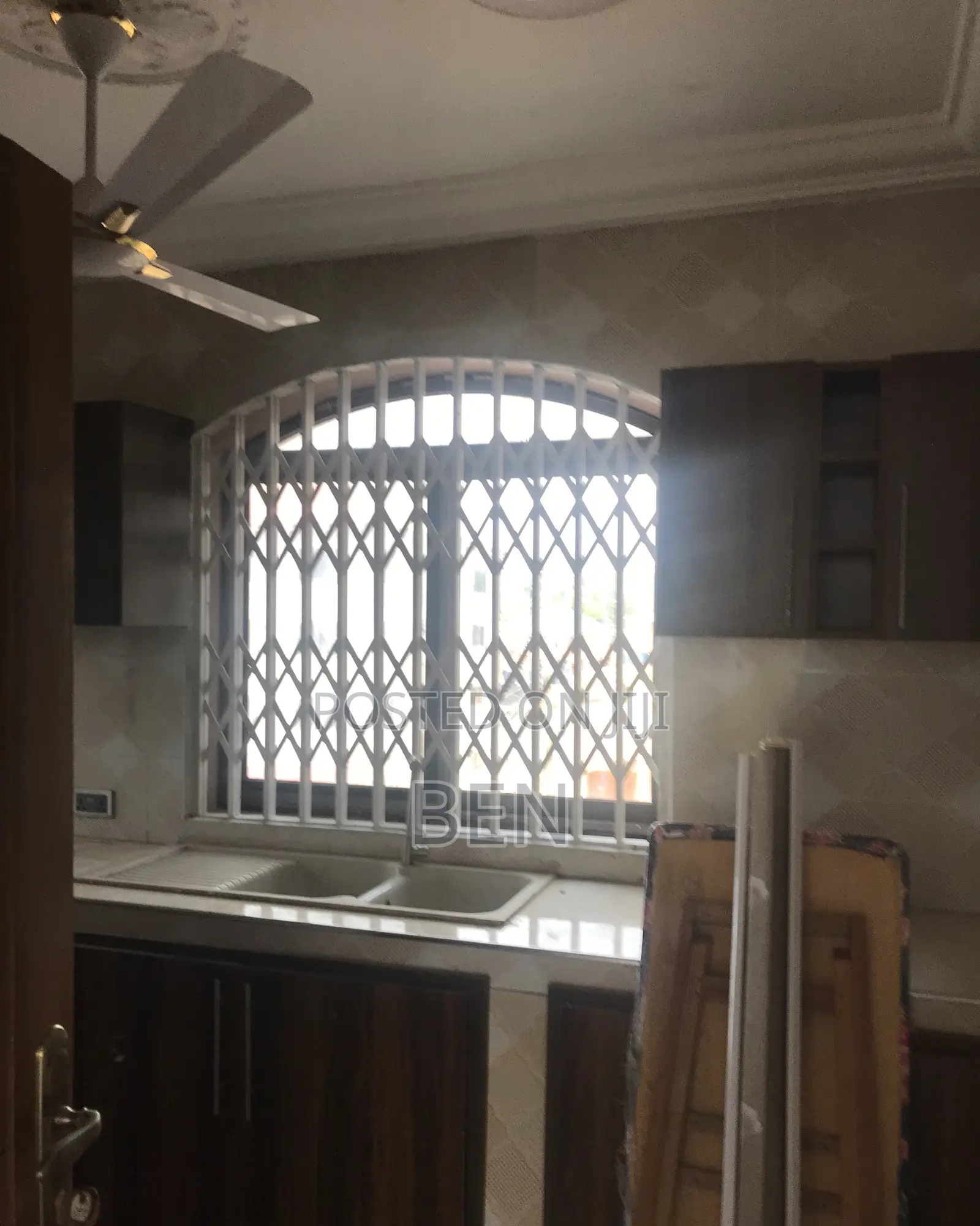 2bdrm Apartment in Ofankor- Barrier for rent