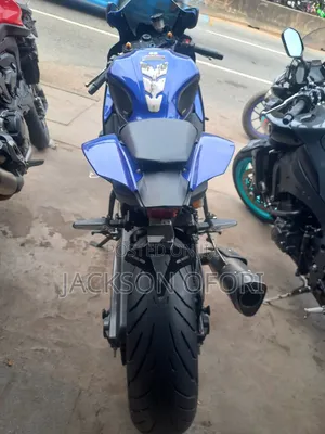 Yamaha R6 2022 Blue