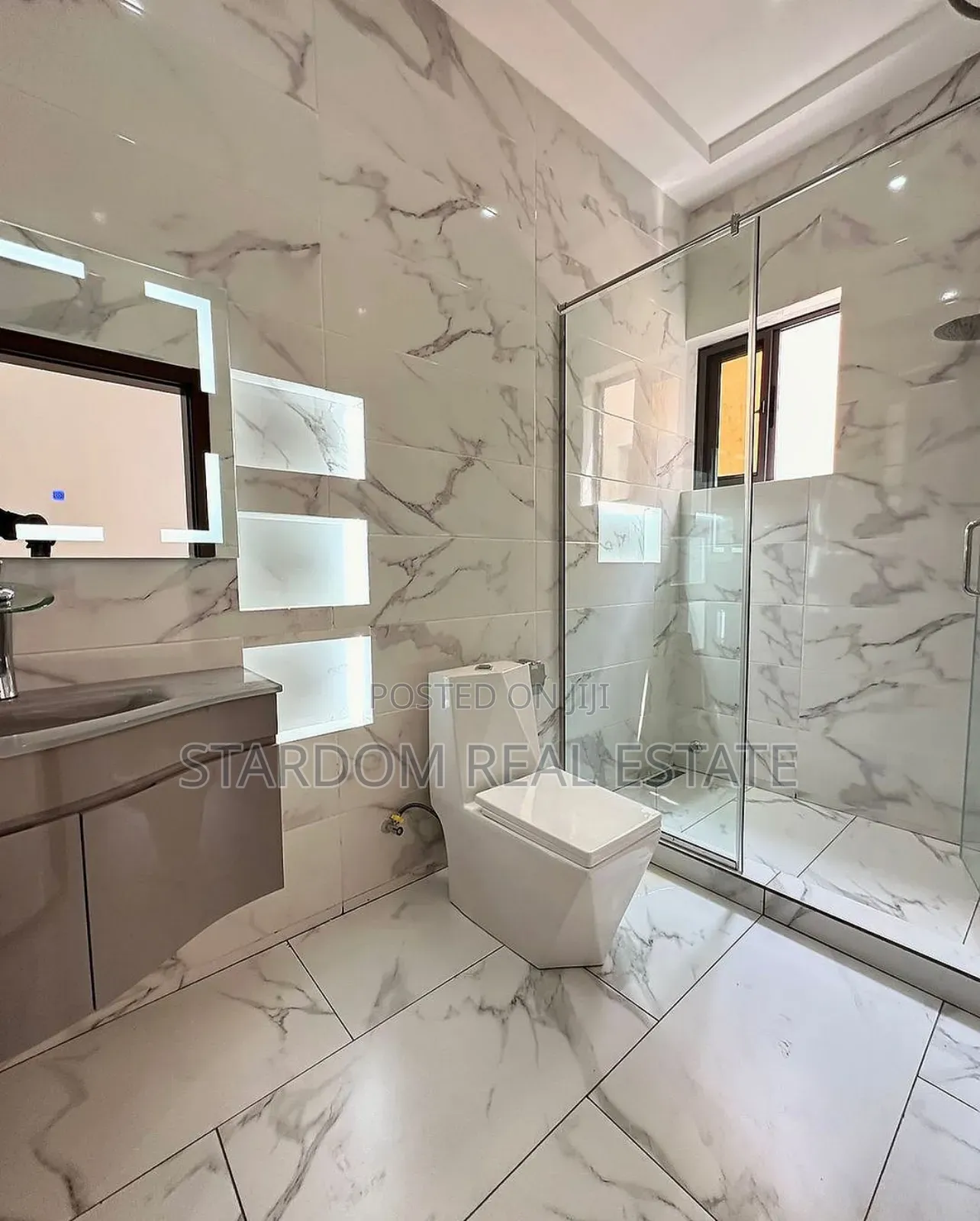 4bdrm Mansion in East Legon for sale