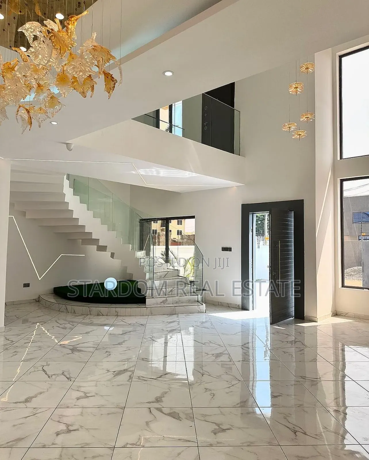 4bdrm Mansion in East Legon for sale