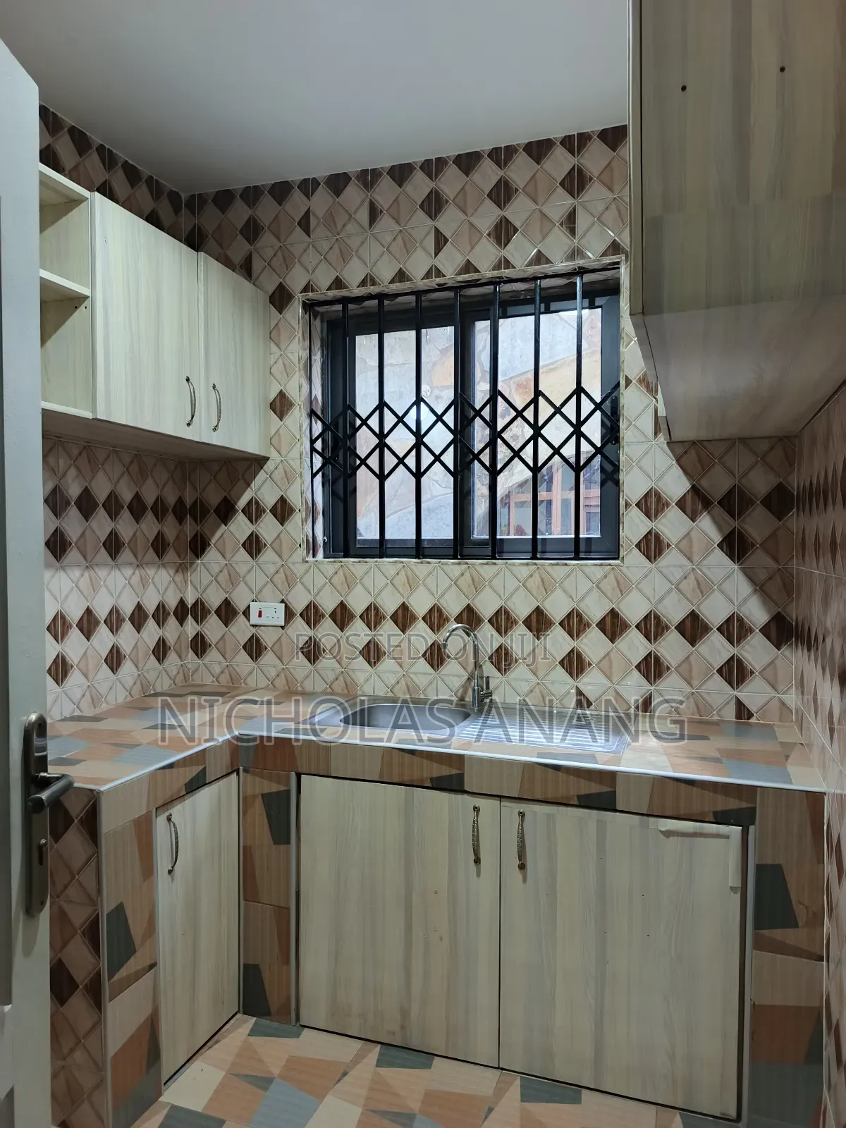 2bdrm Apartment in The Dorns Properties, New Town for rent