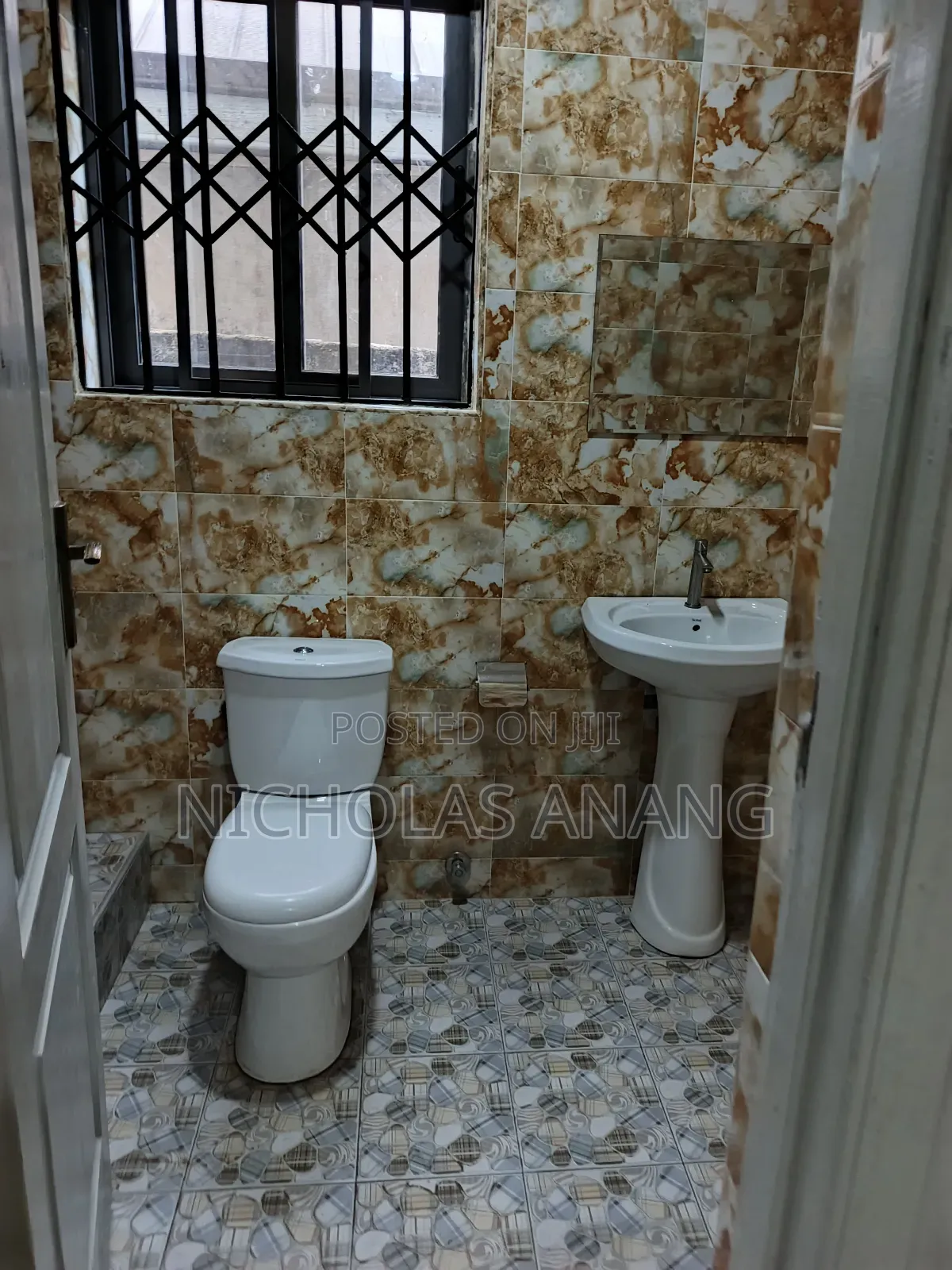 2bdrm Apartment in The Dorns Properties, New Town for rent
