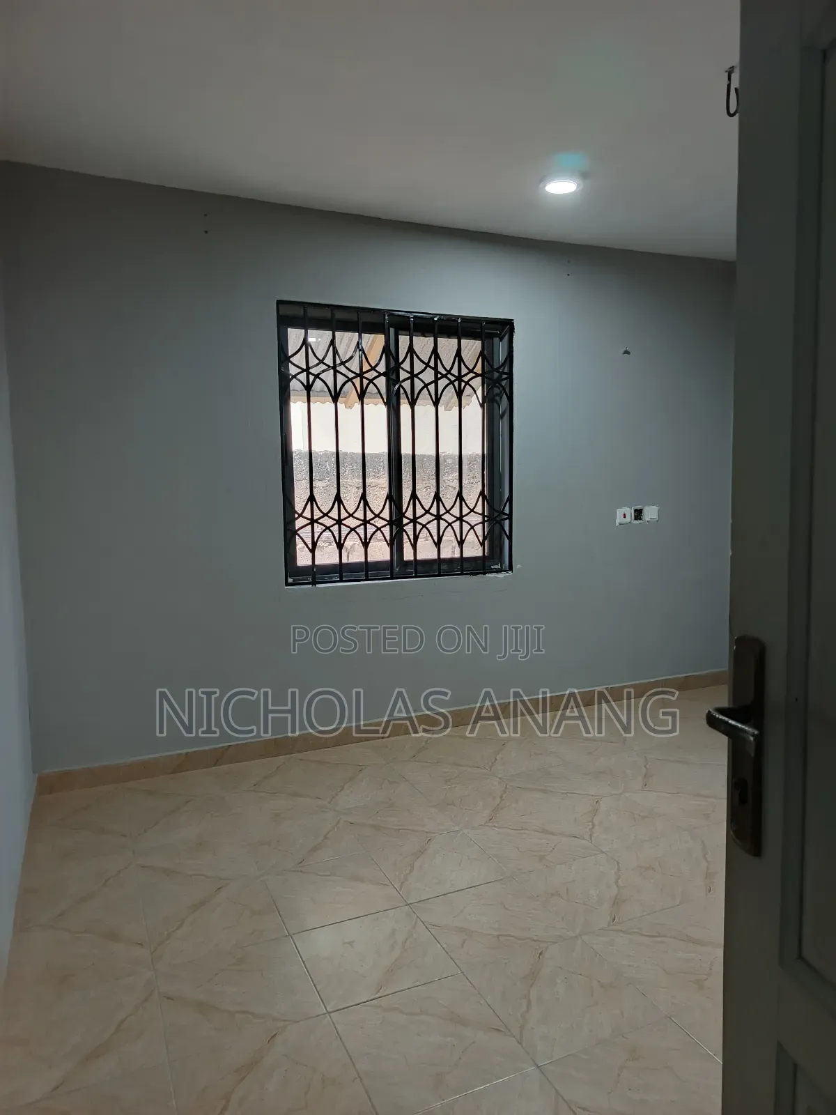 2bdrm Apartment in The Dorns Properties, New Town for rent