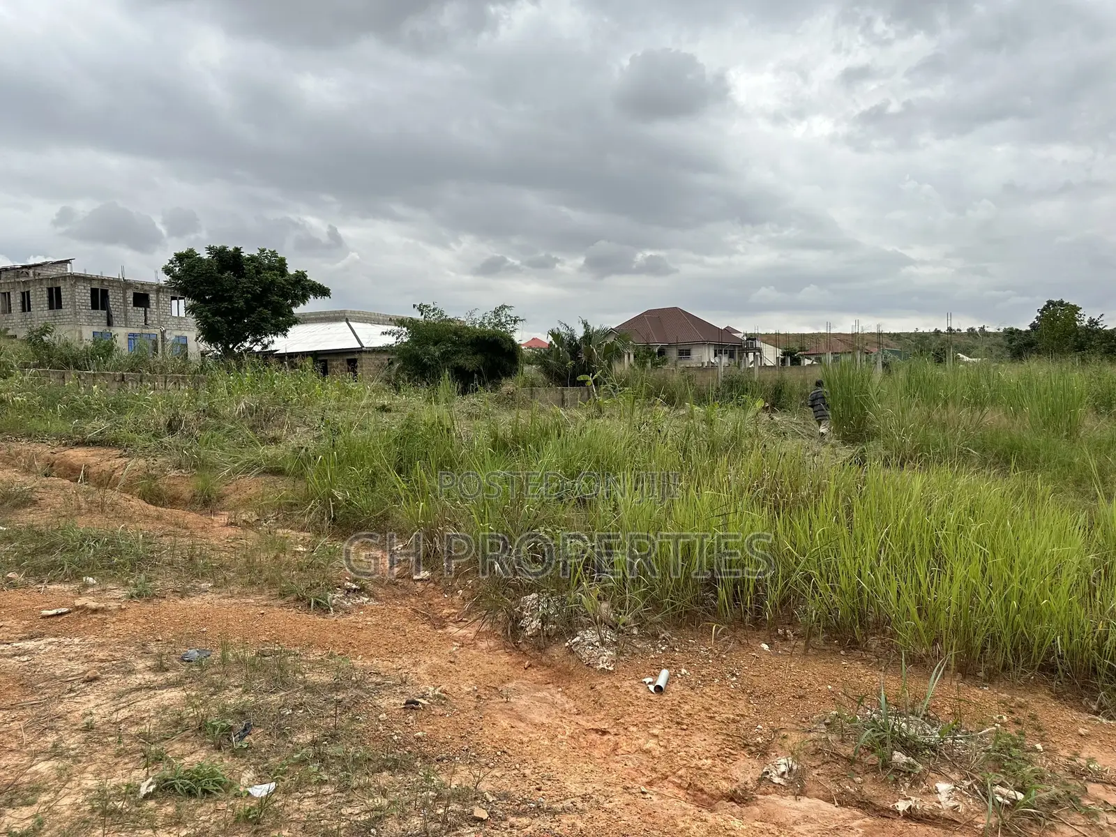 Half Plot for Sale at Kaase Oti.