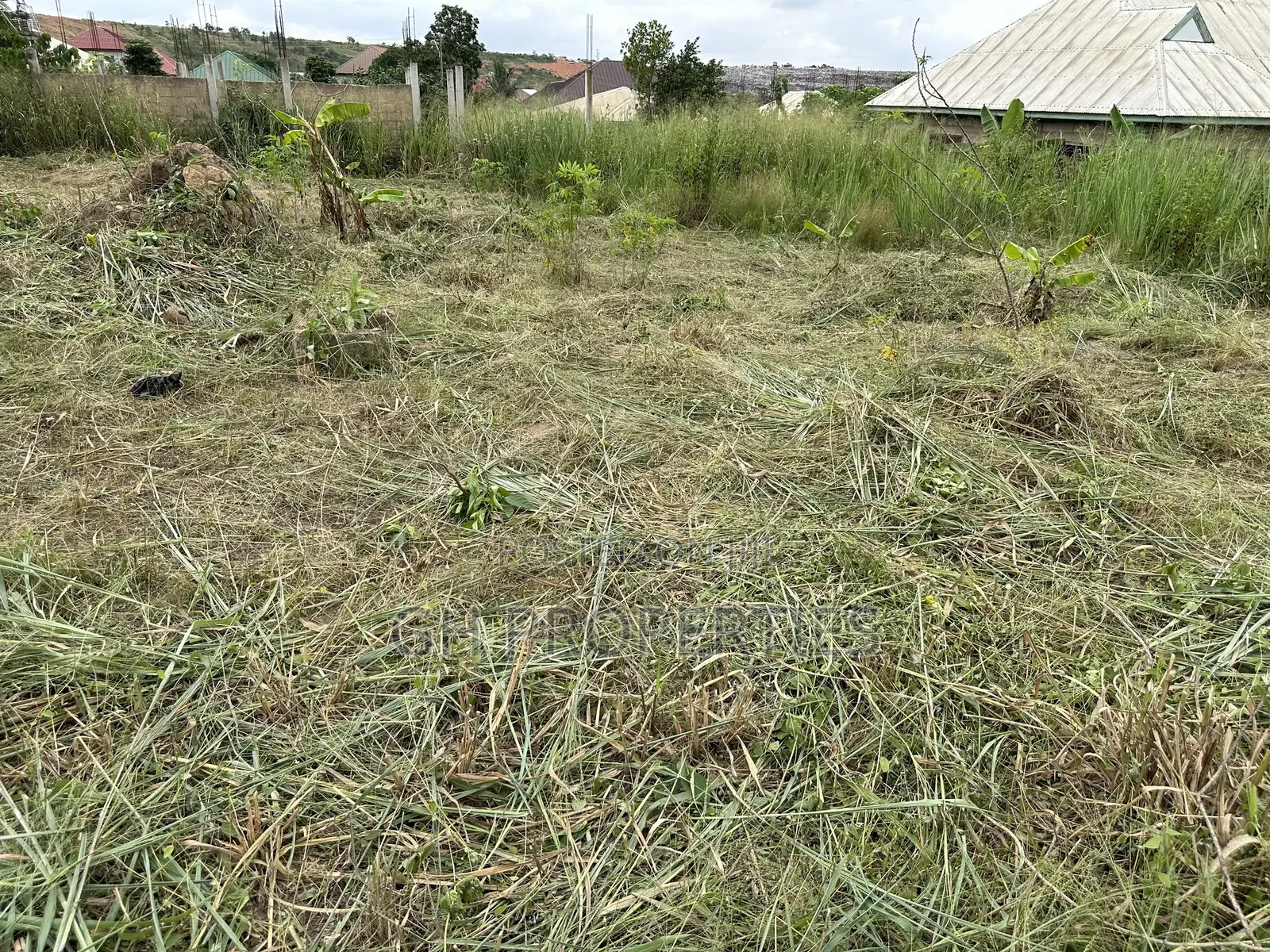 Half Plot for Sale at Kaase Oti.