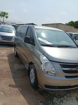 Hyundai Starex 2015 Grey