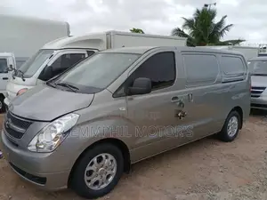 Hyundai Starex 2015 Grey