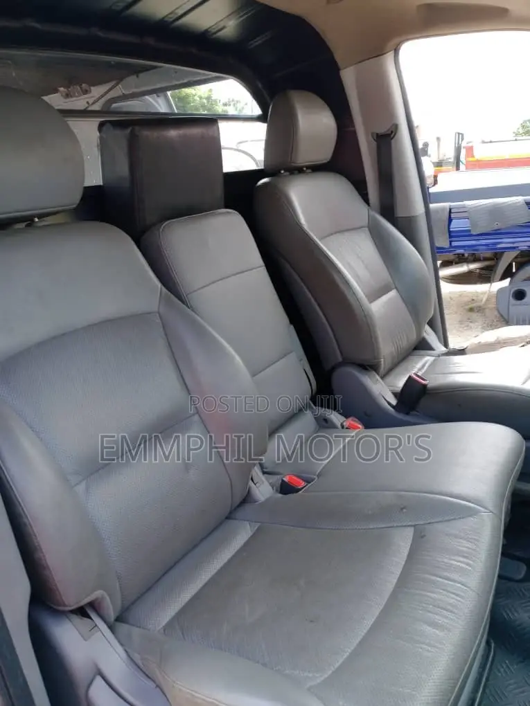Hyundai Starex 2015 Grey