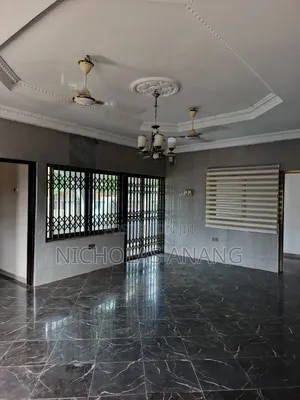 3bdrm Apartment in The Dorns Properties, New Town for rent