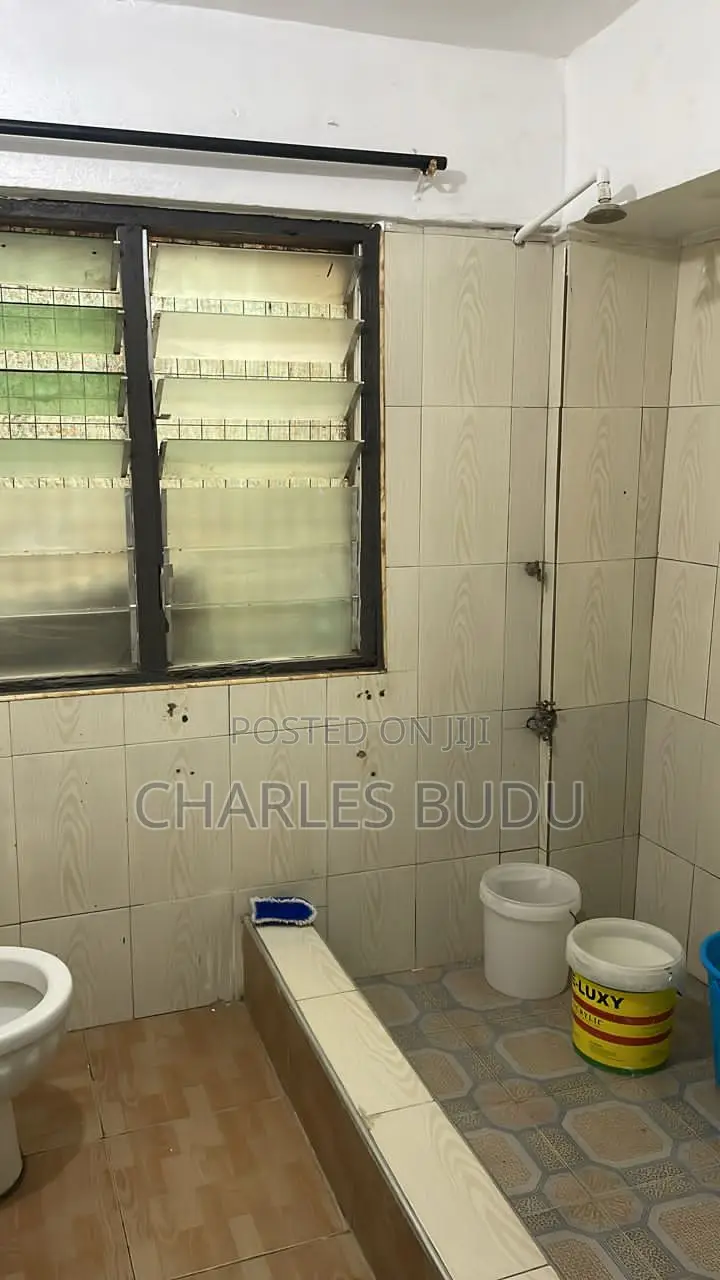 1bdrm Apartment in Charles Esteta, Dansoman for rent