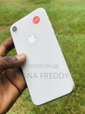 Apple iPhone XR 64 GB White
