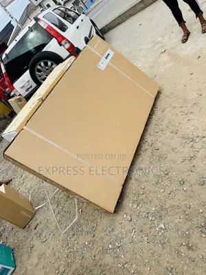 UHD Smart Samsung 65”Cu8000 Glossy Television 