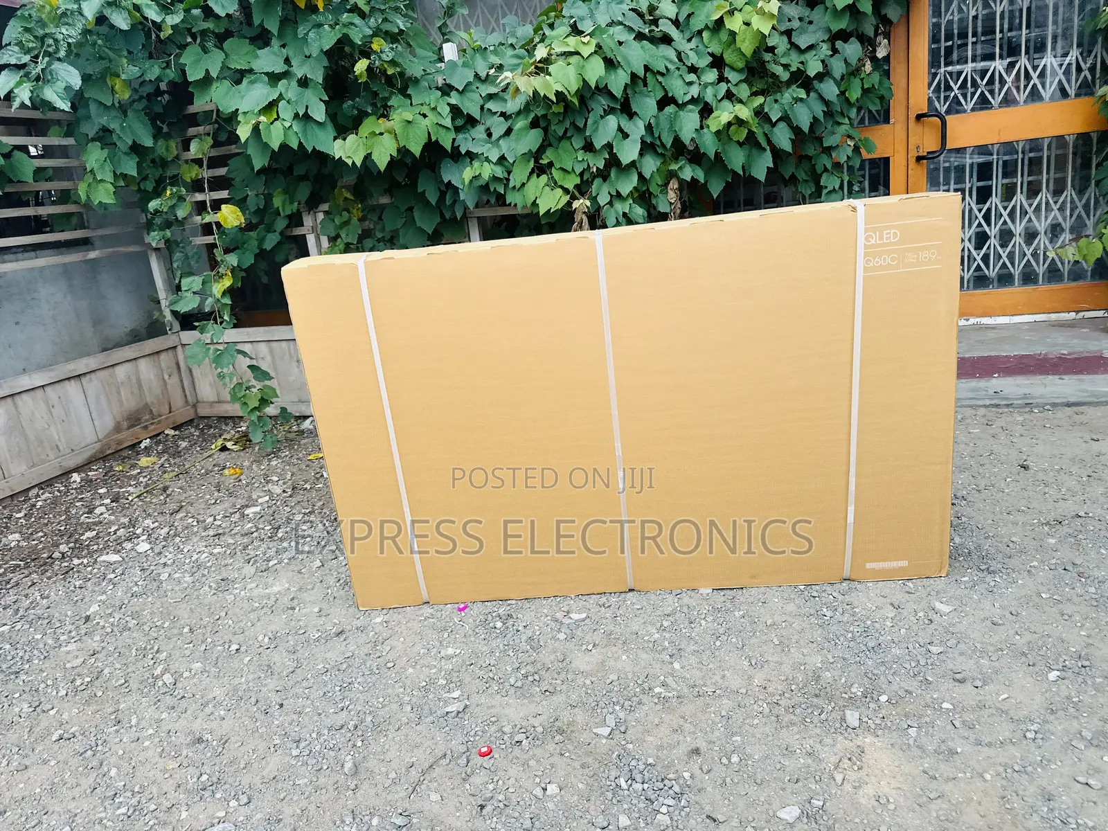 Tizen OS UHD Smart Samsung 75”Cu7000