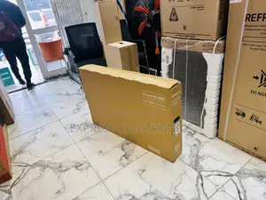 Brand —-New —-43”Cu7000 UHD Smart Samsung