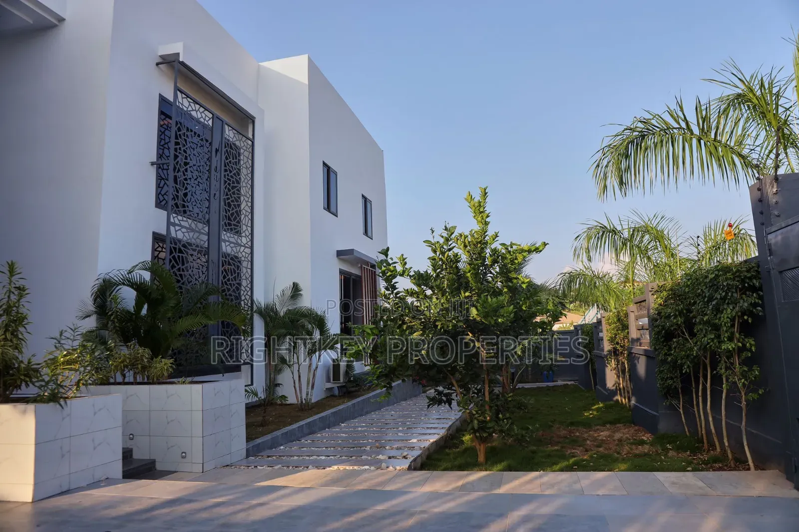 5bdrm Mansion in Kumasi for sale