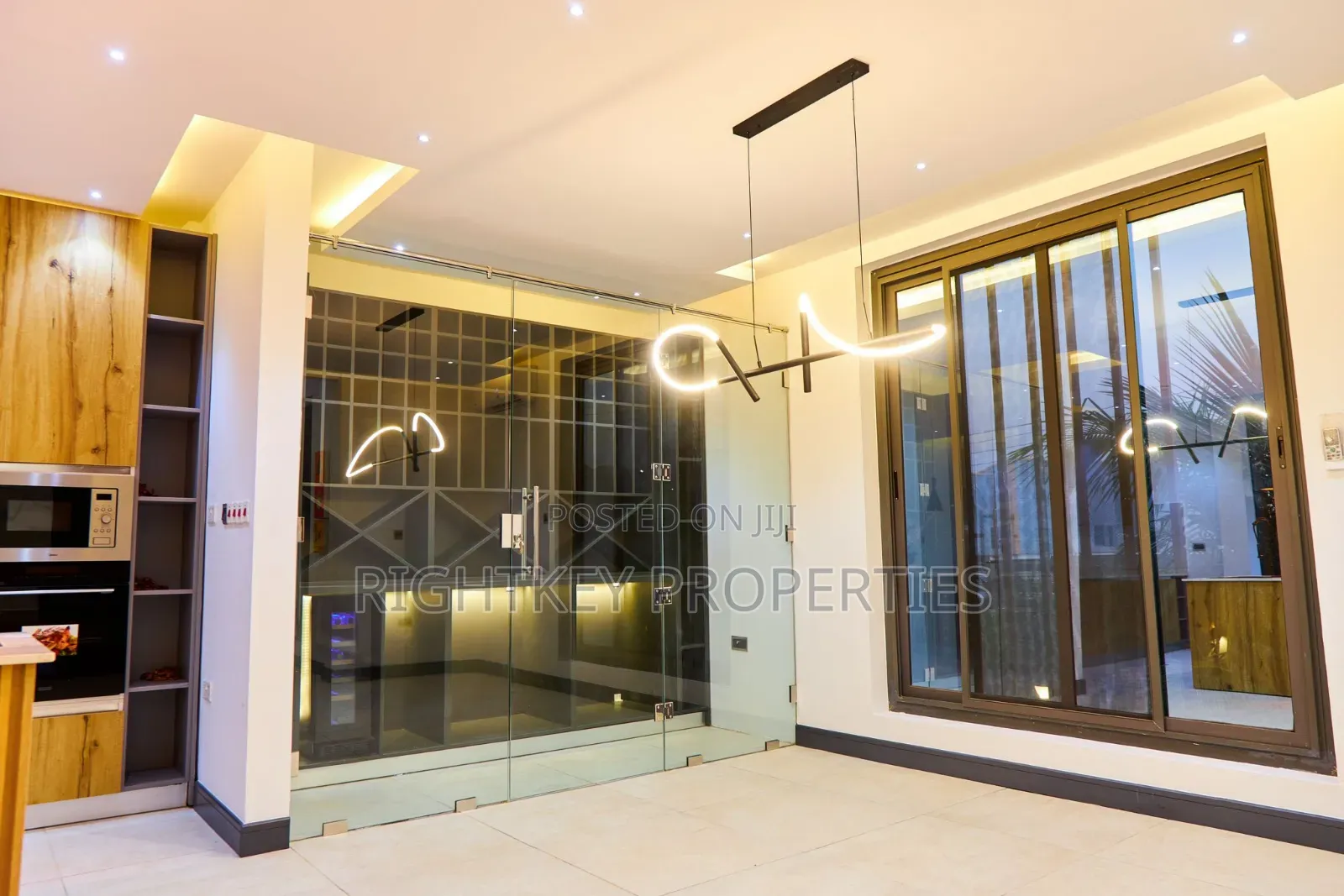 5bdrm Mansion in Kumasi for sale