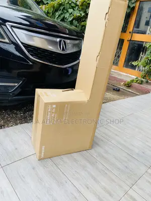 Brand New Samsung B650 300watt Bluetooth Sound Bar System.