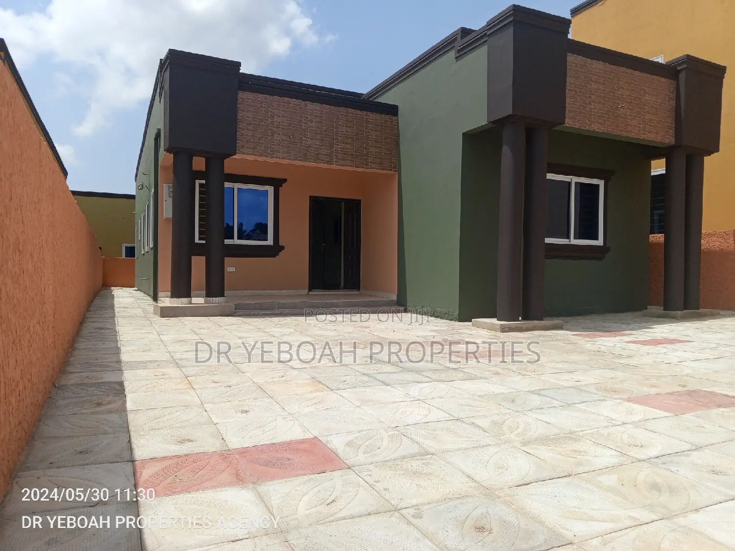 3bdrm House in Spintex Manet :- 3 for sale