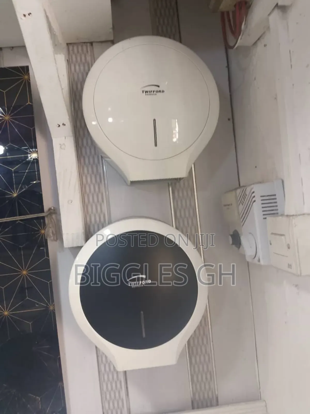 Round Tissue Holder- Dispenser