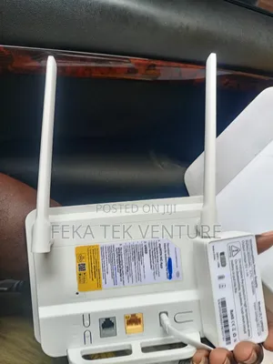 Universal Mtn 4g T30d Tourbonet Router + Type C Powerbank