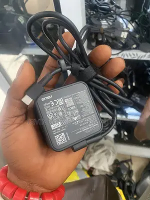 Asus Type C Adapter /Adapter 5.0v~3A,9v~3A,15v~3A,20v~2.25A