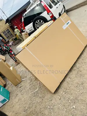 Enjoy Clear and Crisp UHD Smart Samsung 65”Cu8000