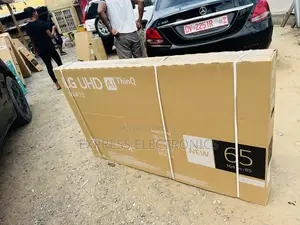 Object Tracking Sound Lit LG TV UHD Smart 65”UR73