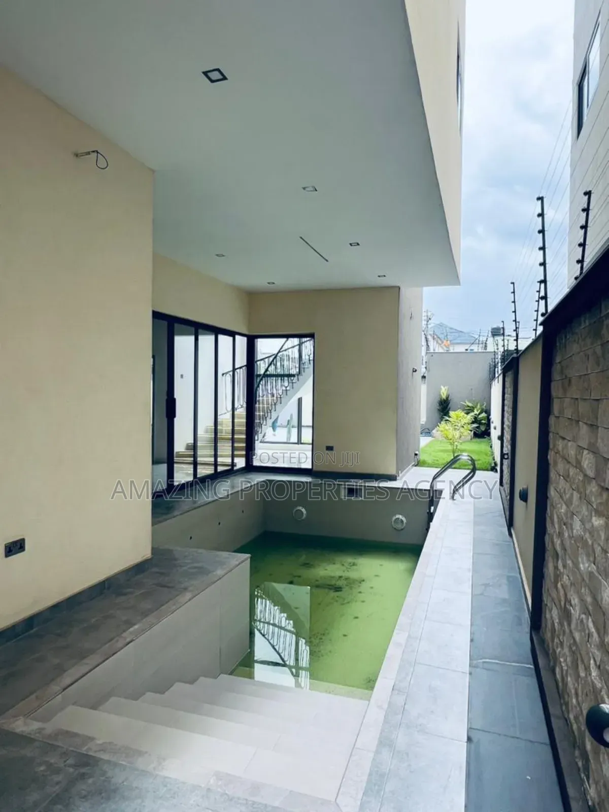 4bdrm House in East Legon for sale
