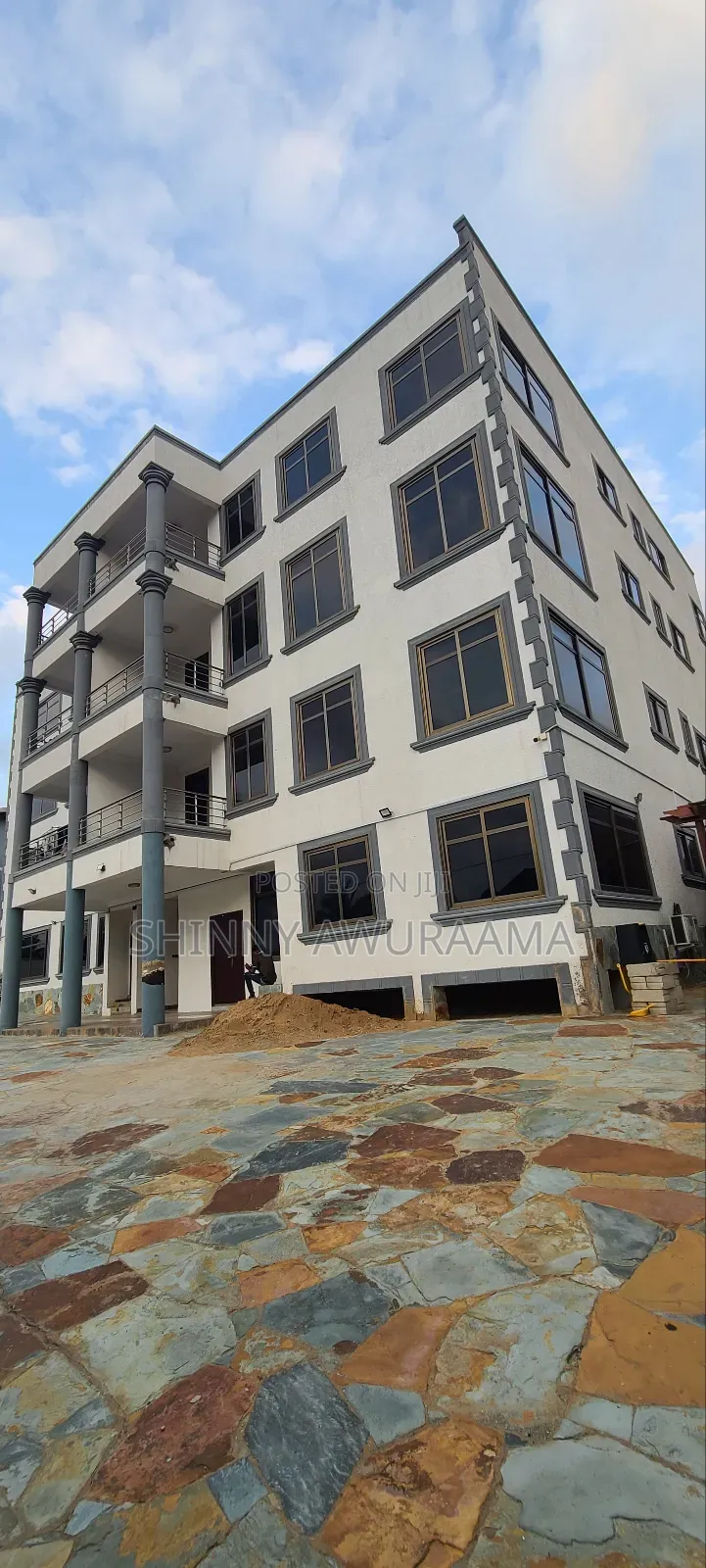 3bdrm Apartment in East Legon for rent