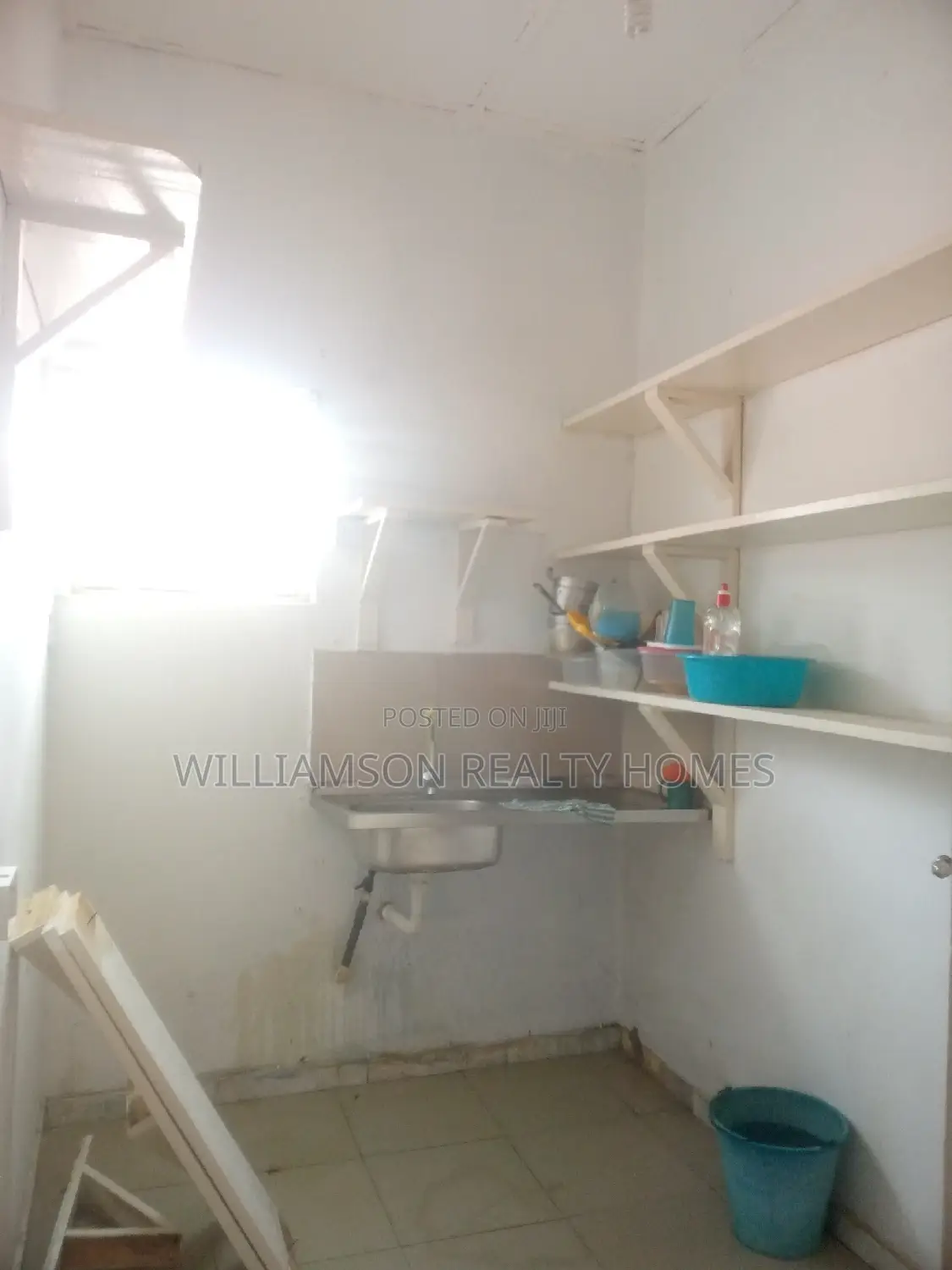 1bdrm Apartment in Community 18 Area, Spintex for rent