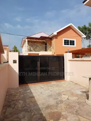 5bdrm House in Skm Properties, Achimota for rent