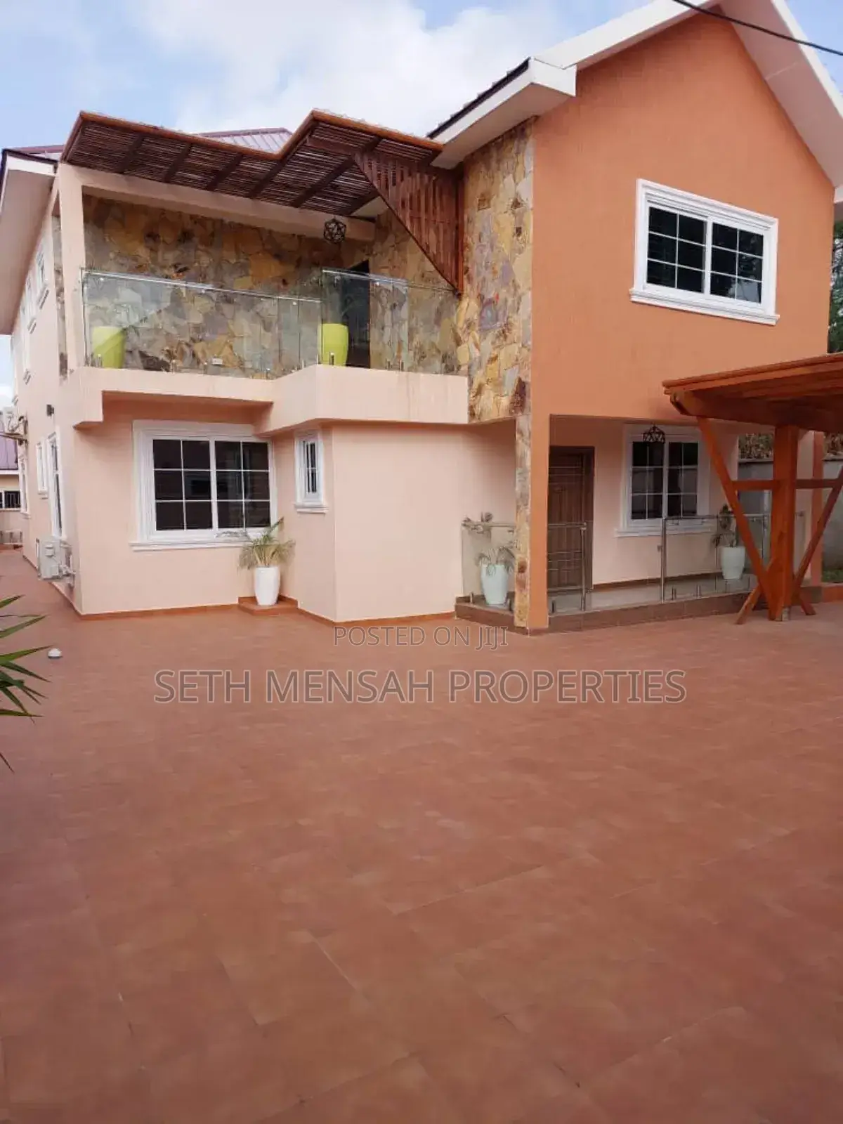 5bdrm House in Skm Properties, Achimota for rent