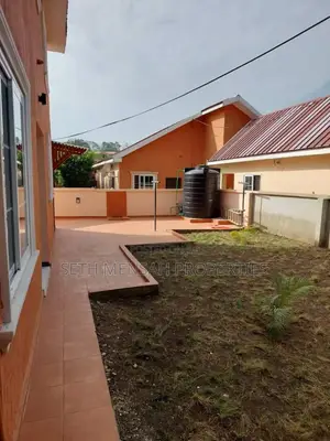 5bdrm House in Skm Properties, Achimota for rent