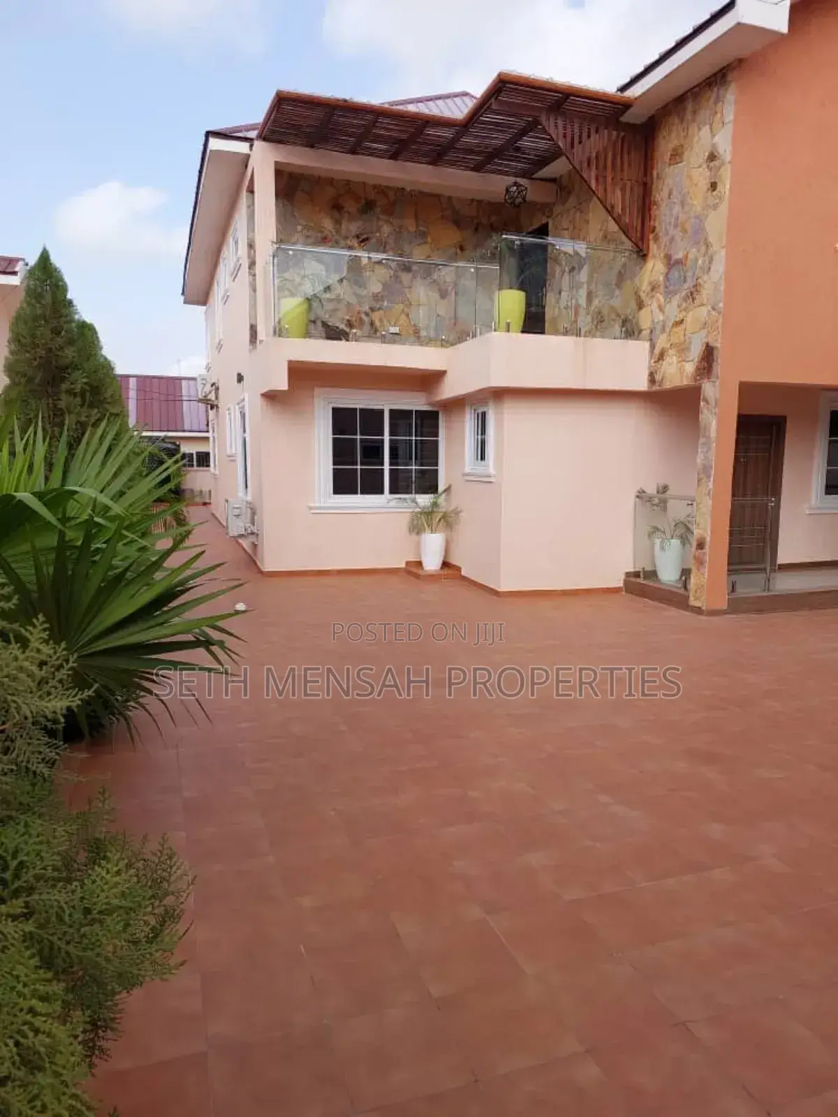 5bdrm House in Skm Properties, Achimota for rent