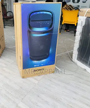 Original Sony XV900 Portable Bluetooth Speaker.