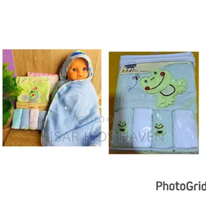 Baby Hooded Towel With 4 Pieces Washcloths