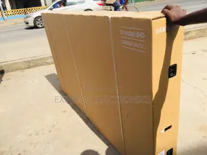 Uhd Smart Glossy Samsung 85”Cu8000 Epic Entertainment