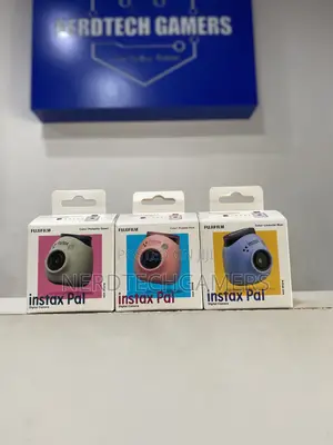 Fujifilm Insta Pal Digital Camera
