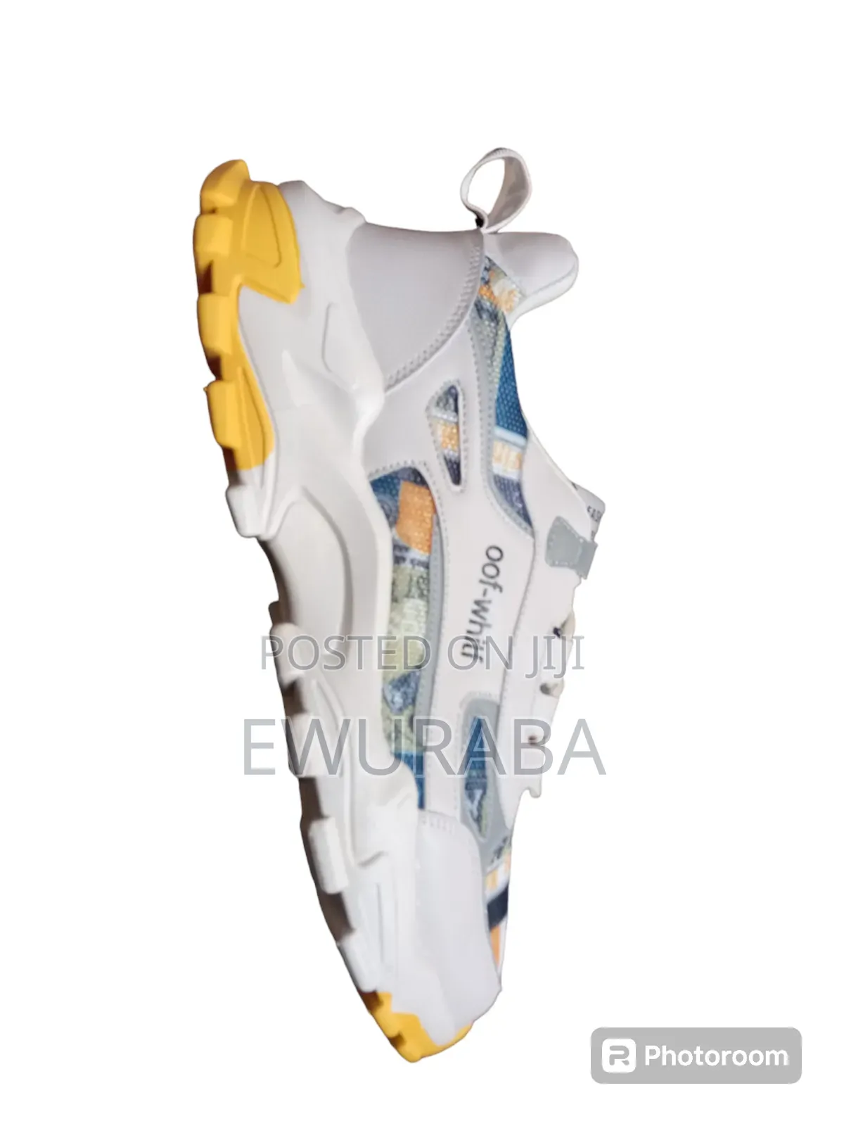 Sneakers Only Size 44