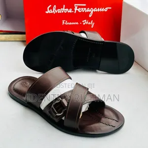 Quality Men Slippers Available