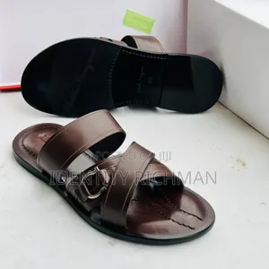 Quality Men Slippers Available