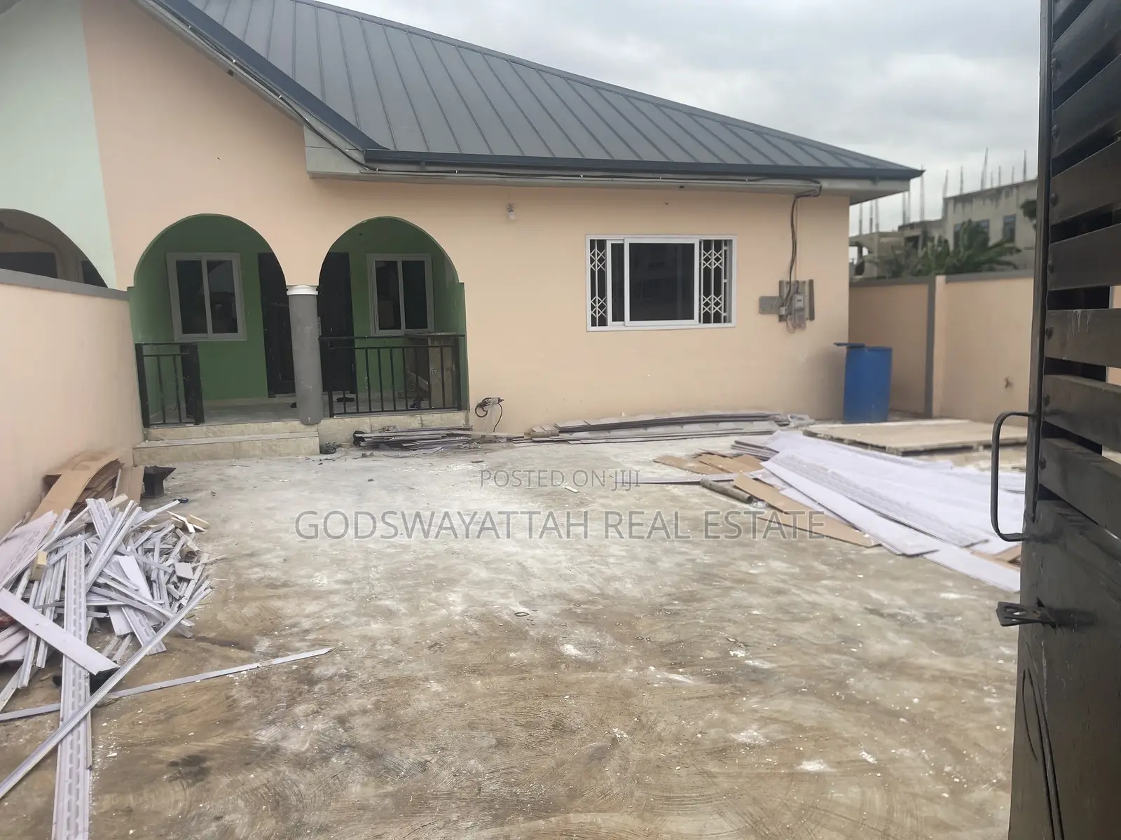 3bdrm House in East Legon, Adjiriganor for rent