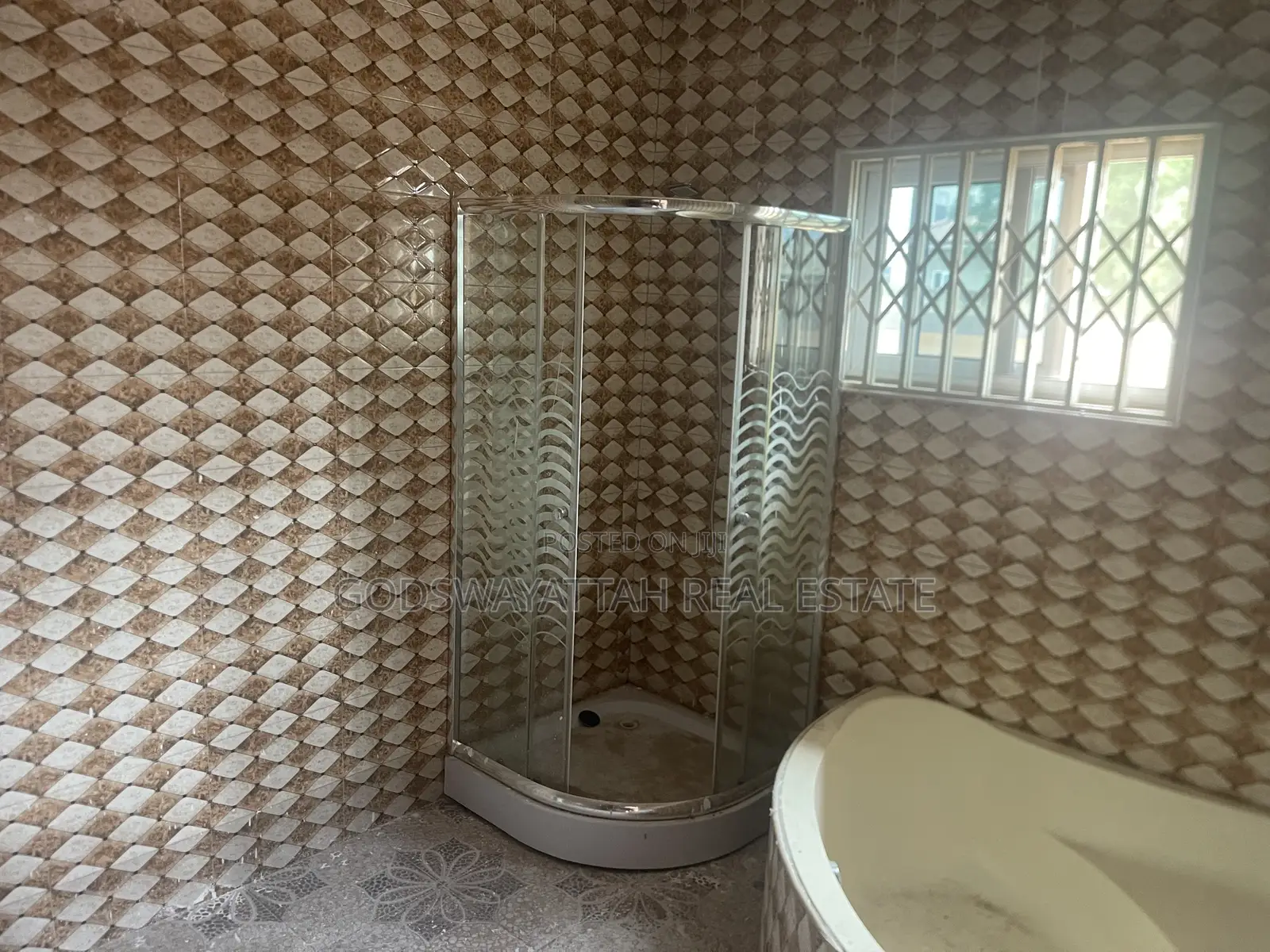 3bdrm House in East Legon, Adjiriganor for rent